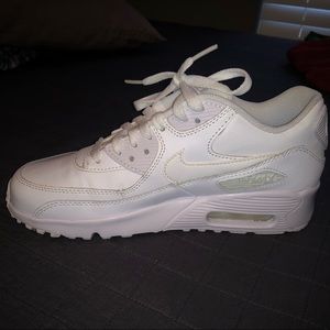 white Nike air maxs